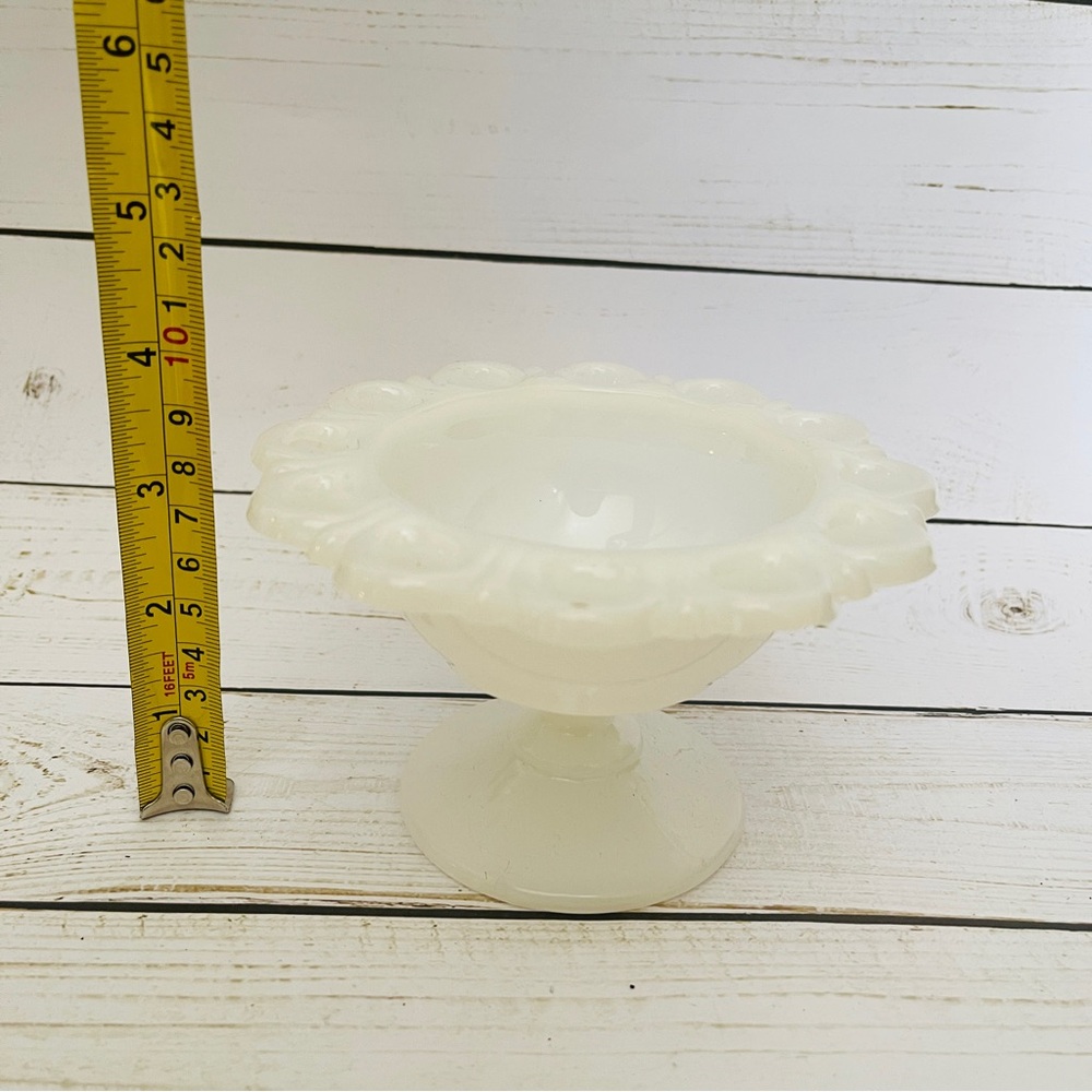 Vintage Milk Glass Scalloped Candy Dish - Picture 6 of 6
